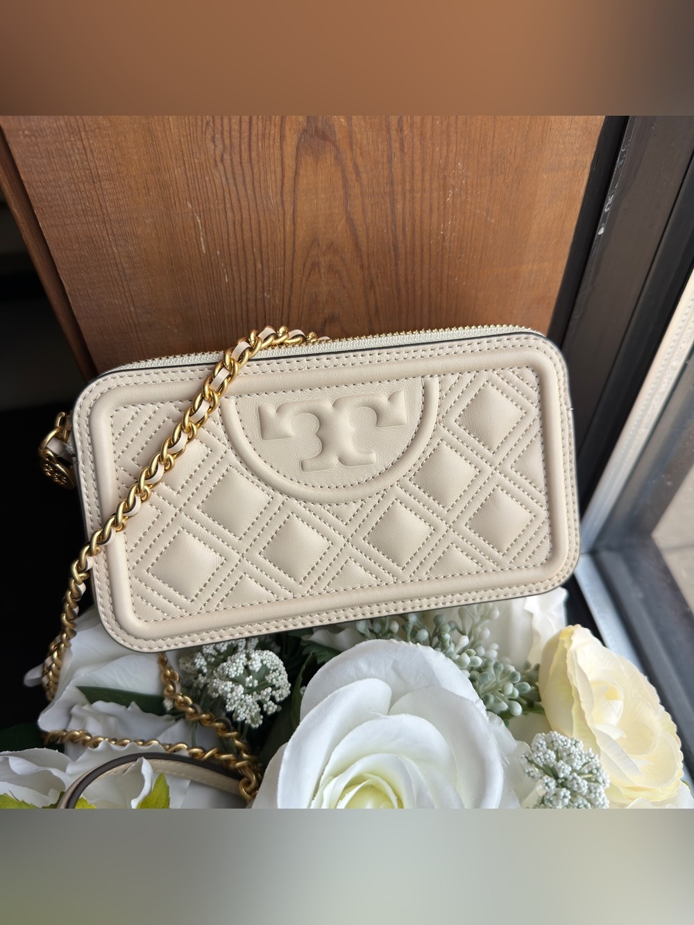 Tory Burch Quilted Cream Leather Chain Crossbody 79403 new cream